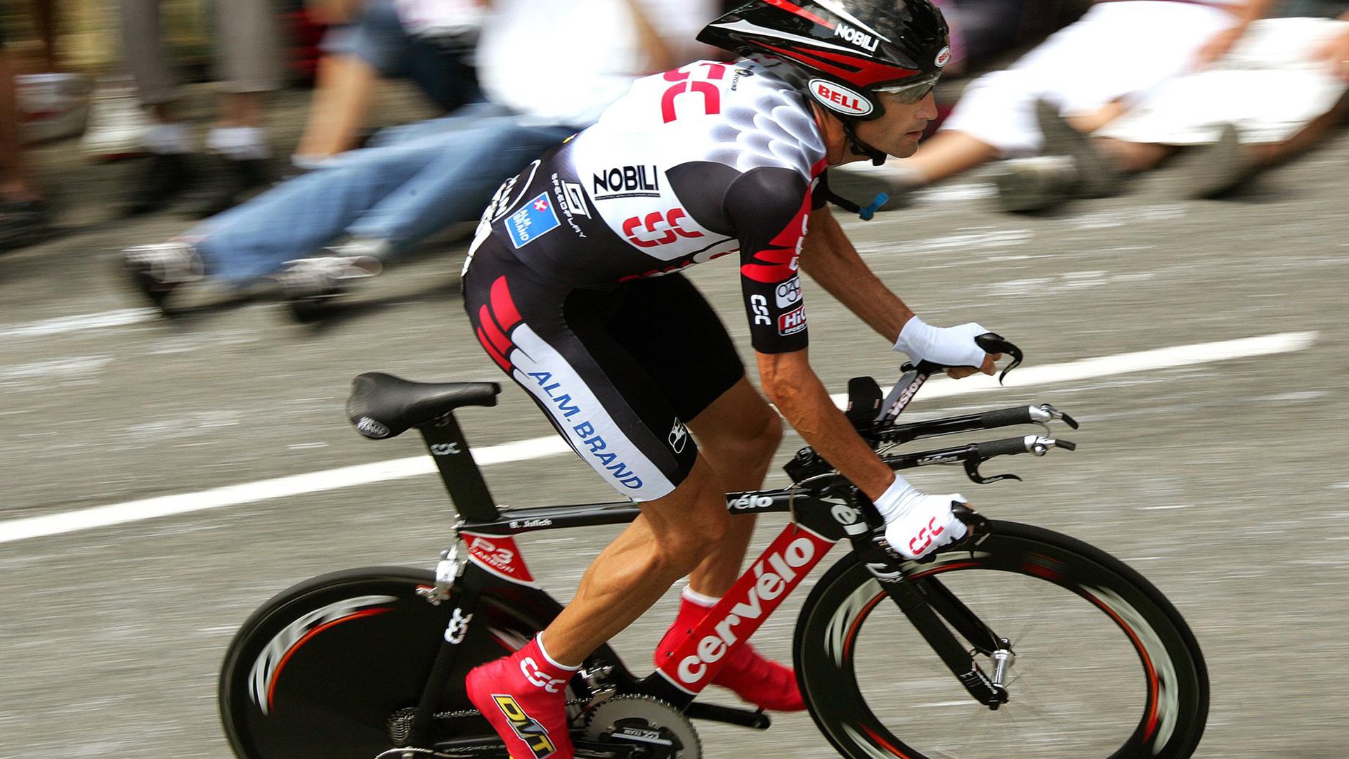 预算限制下的竞争：中小俱乐部的生存之道，俱乐部的预算分析